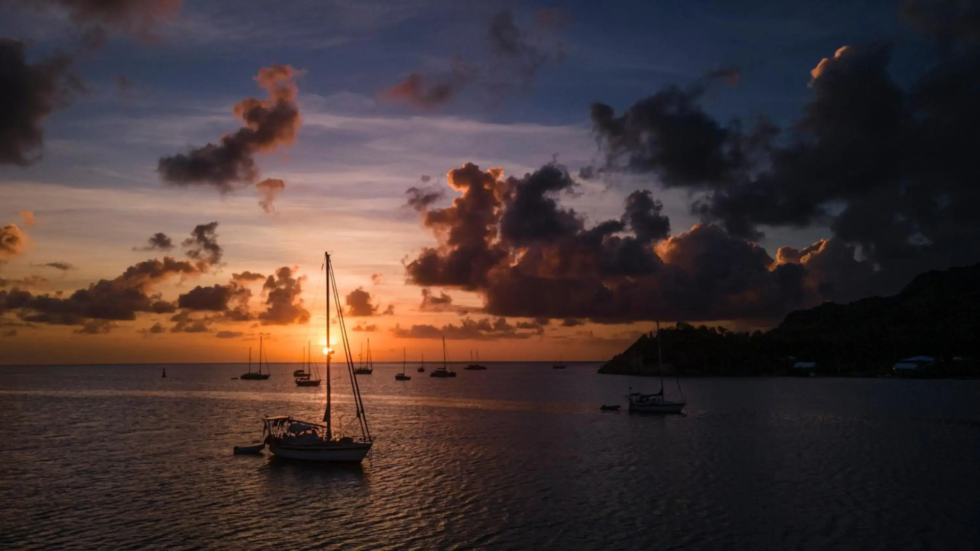 South West Bay Cabañas