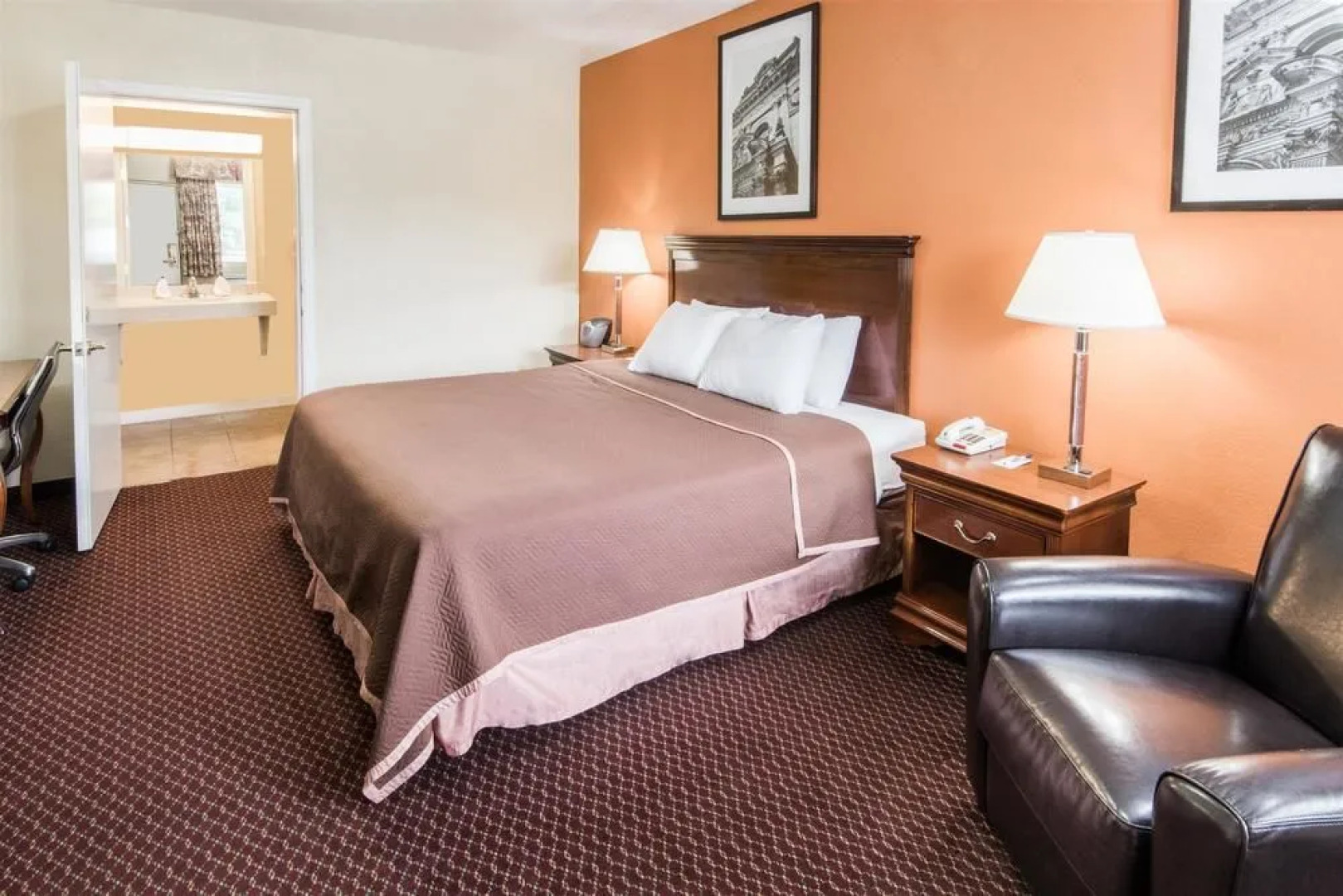 Travelodge Grove City