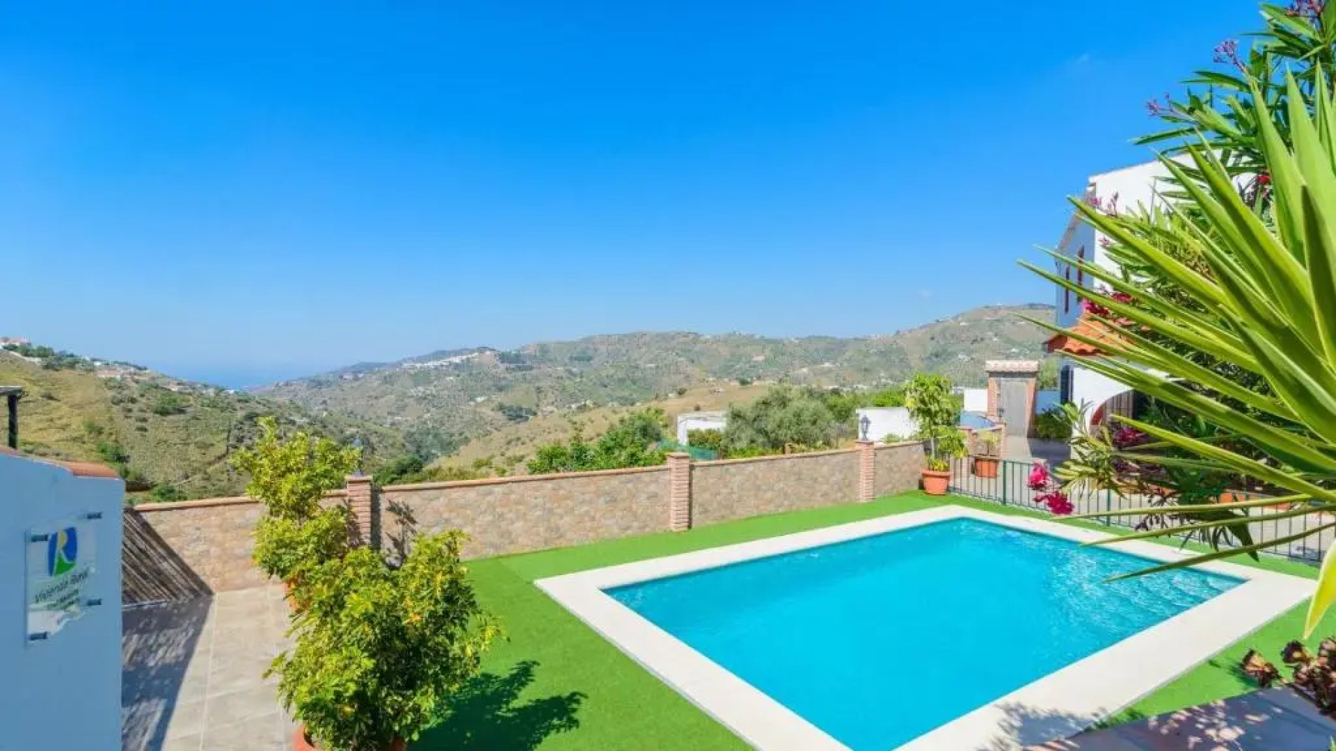 Casa Charnite Competa by Ruralidays