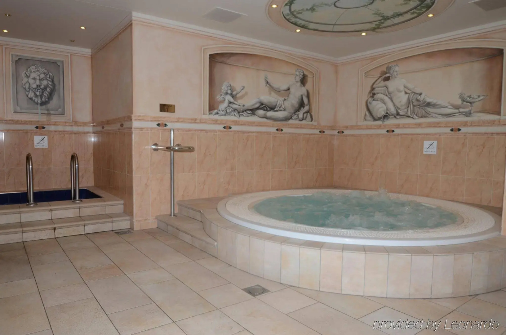 Fletcher Familiehotel De Hunzebergen