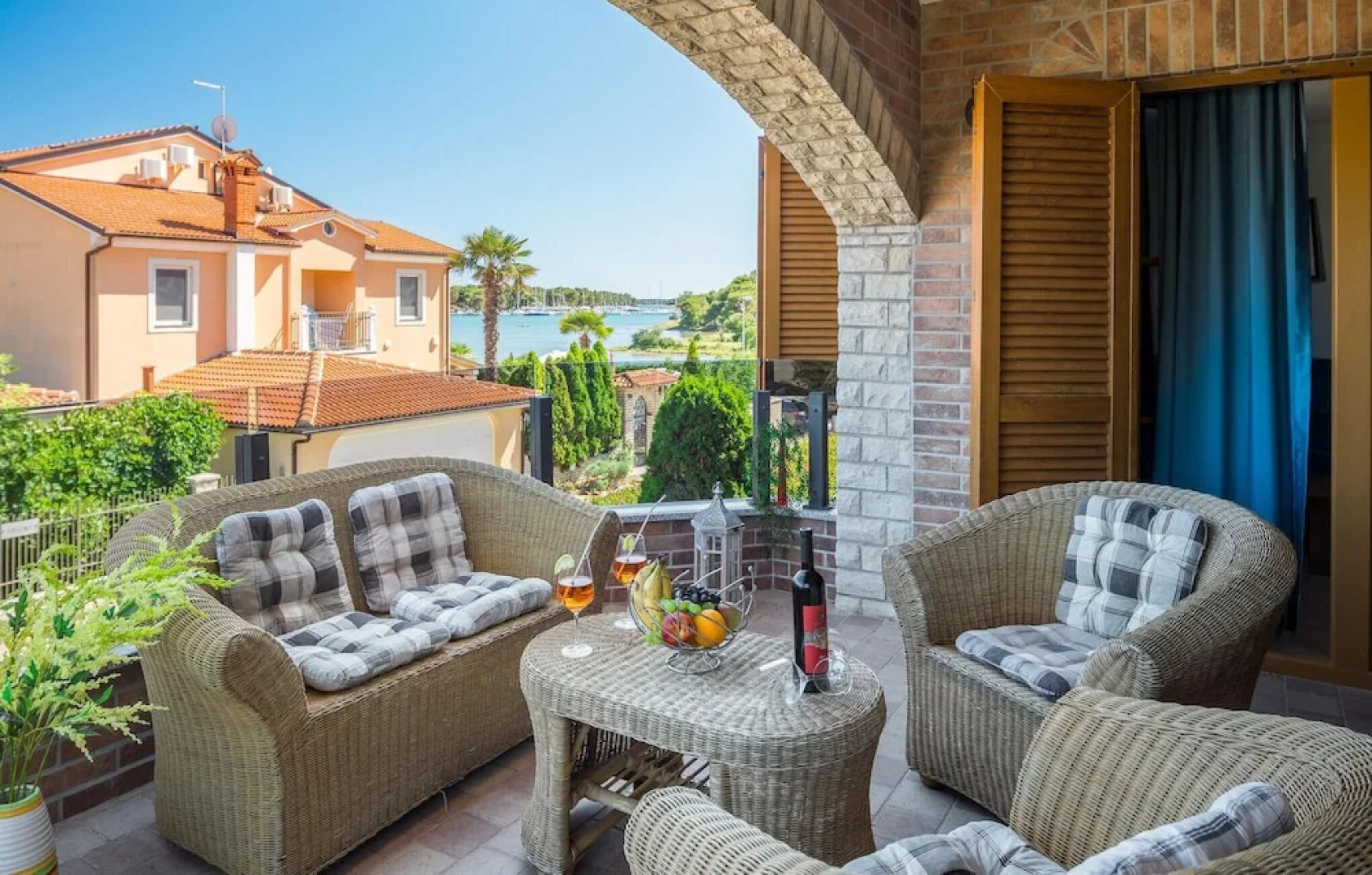 Amazing Home in Medulin with Outdoor Swimming Pool, Hot Tub & WiFi