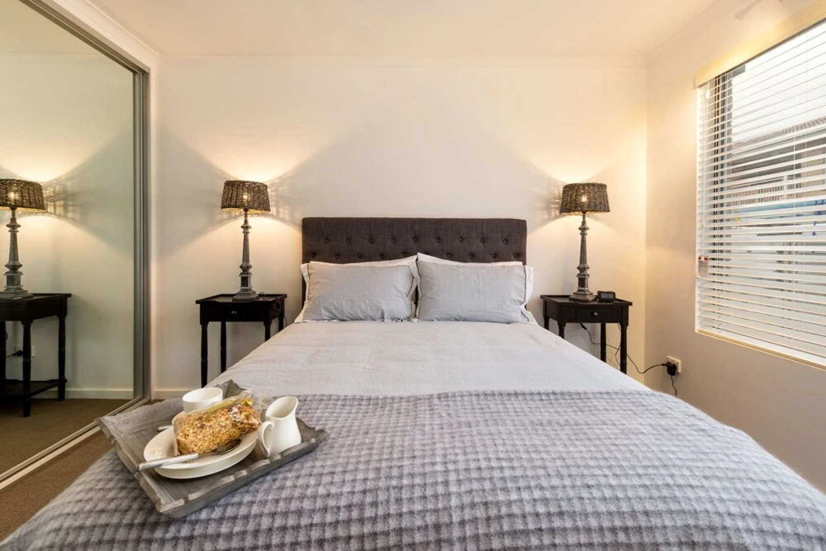 The Manhattan - Central & Sophisticated