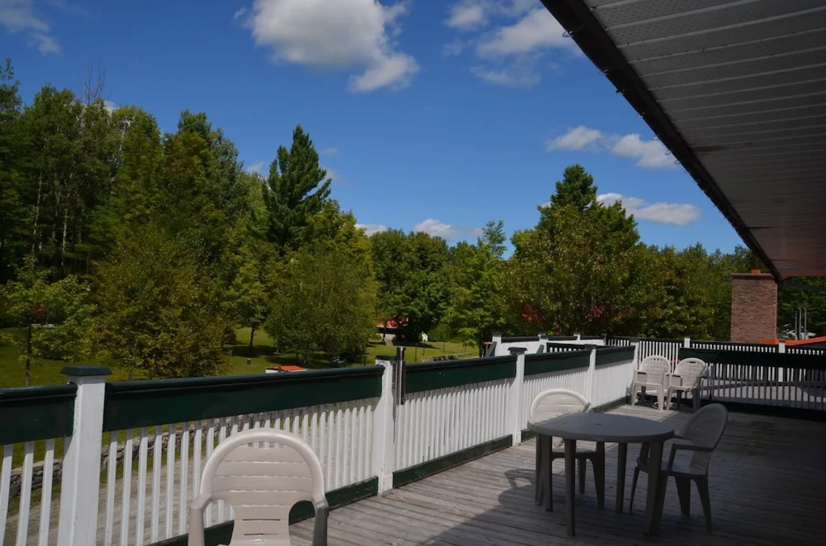 Comme Chez Soi Restaurant & Auberge