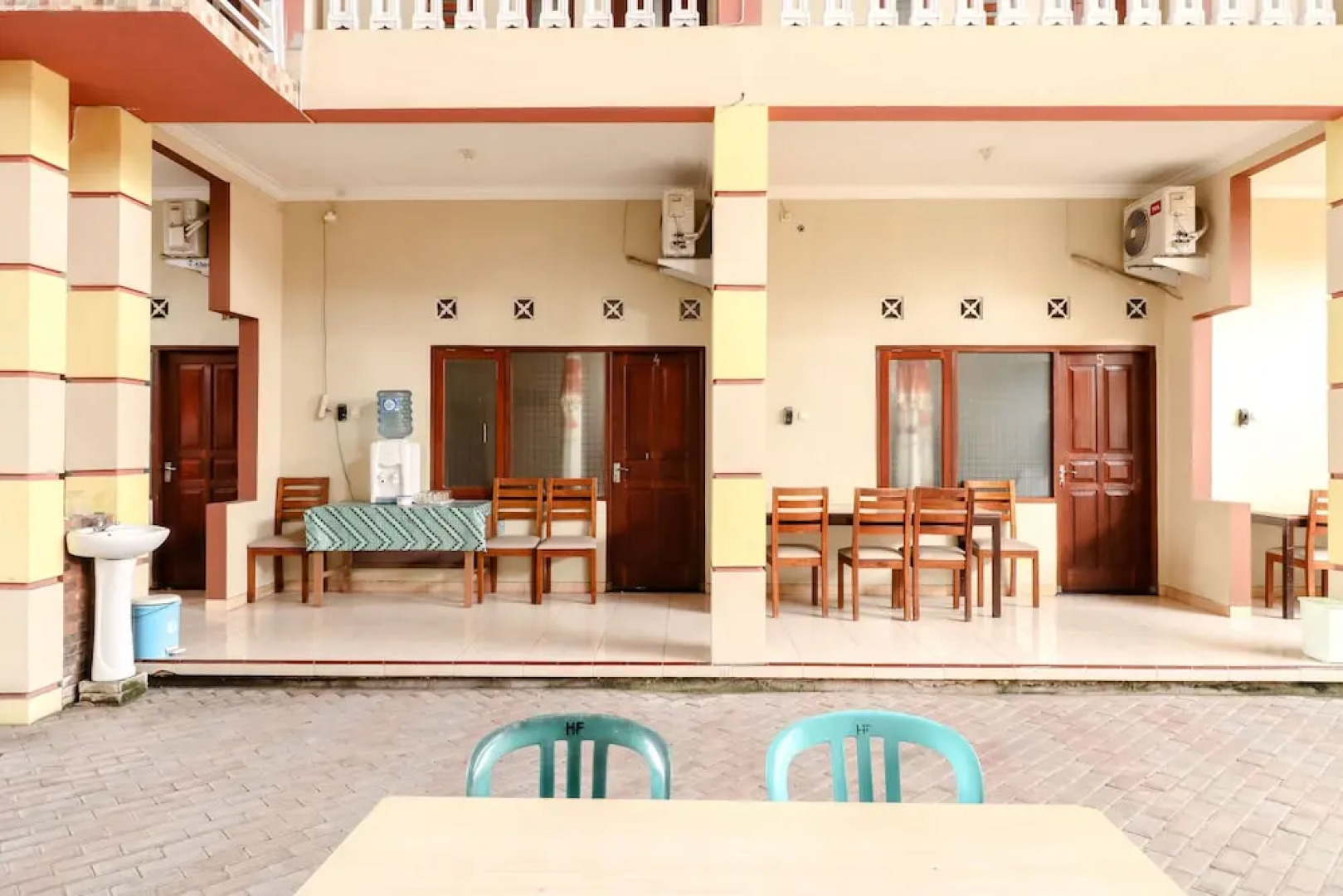 Joglo Family Hotel & Homestay