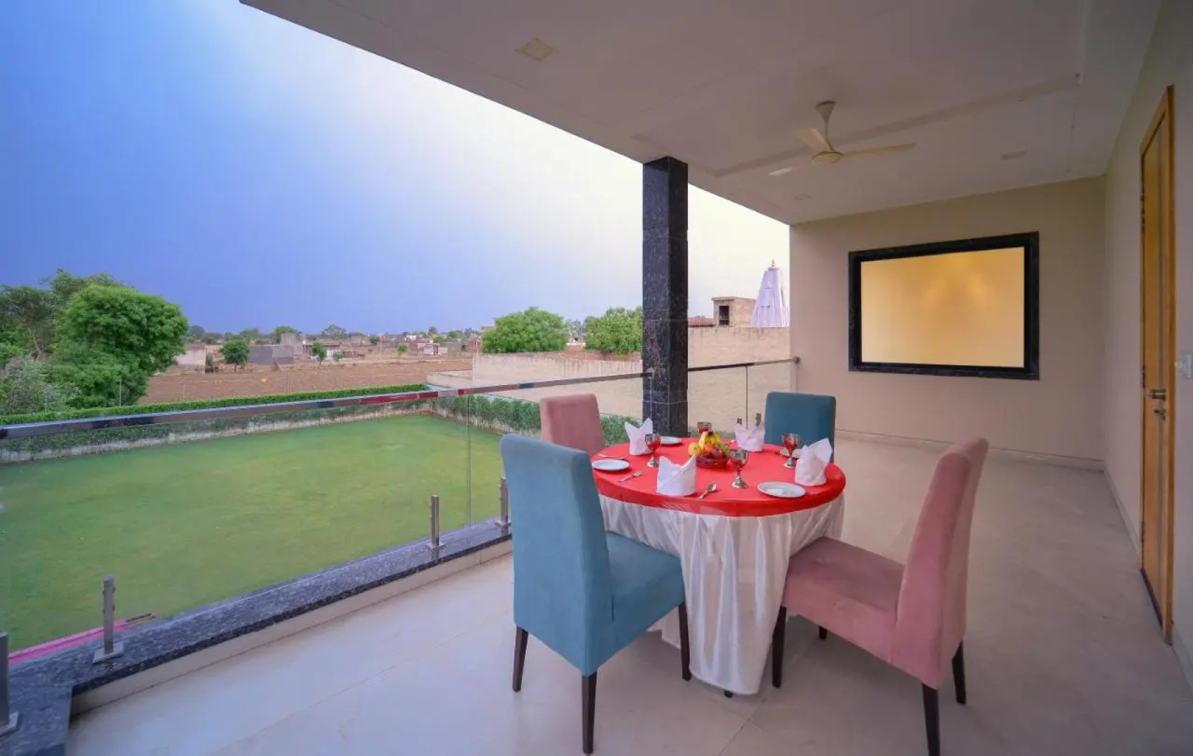 Wingston A TreeHouse Hotel Barsana