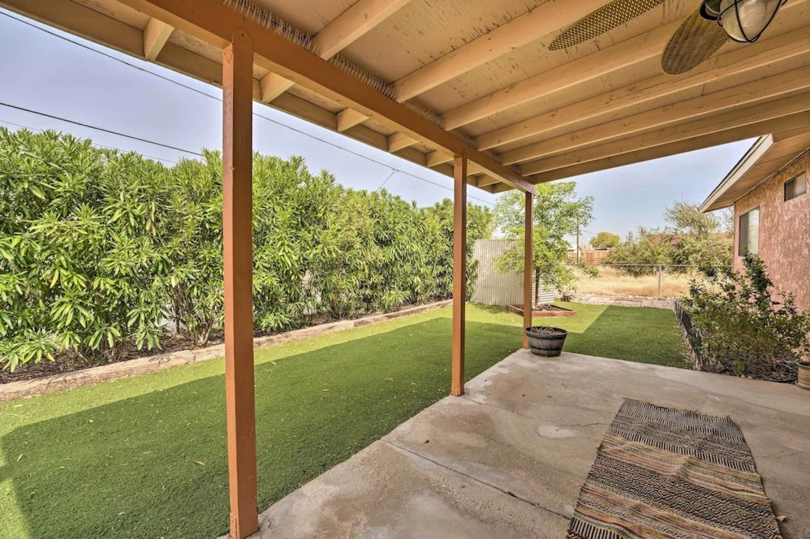 Updated Family Home - 2 Blocks to Colorado River!