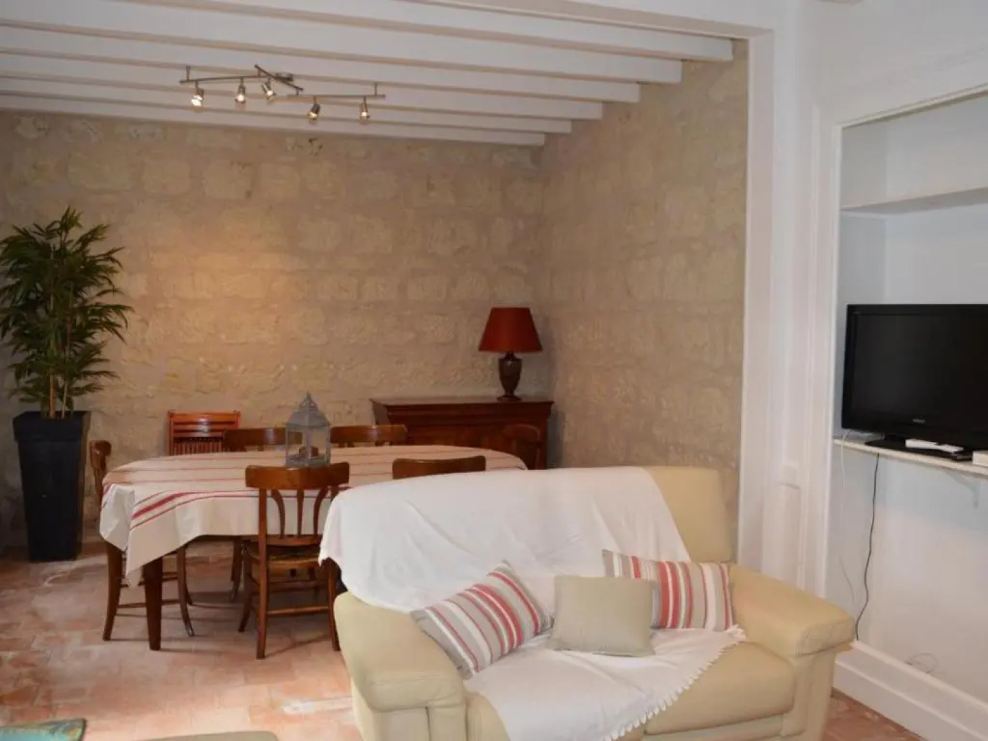 Gîte Seuilly, 7 pièces, 10 personnes - FR-1-381-67