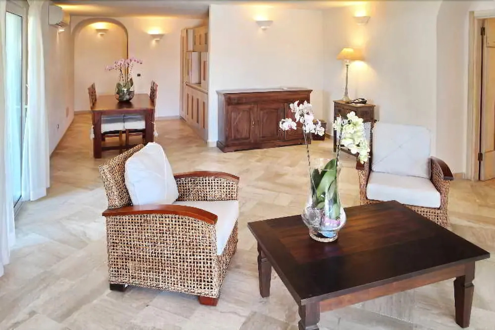 Residence Living Poltu Quatu