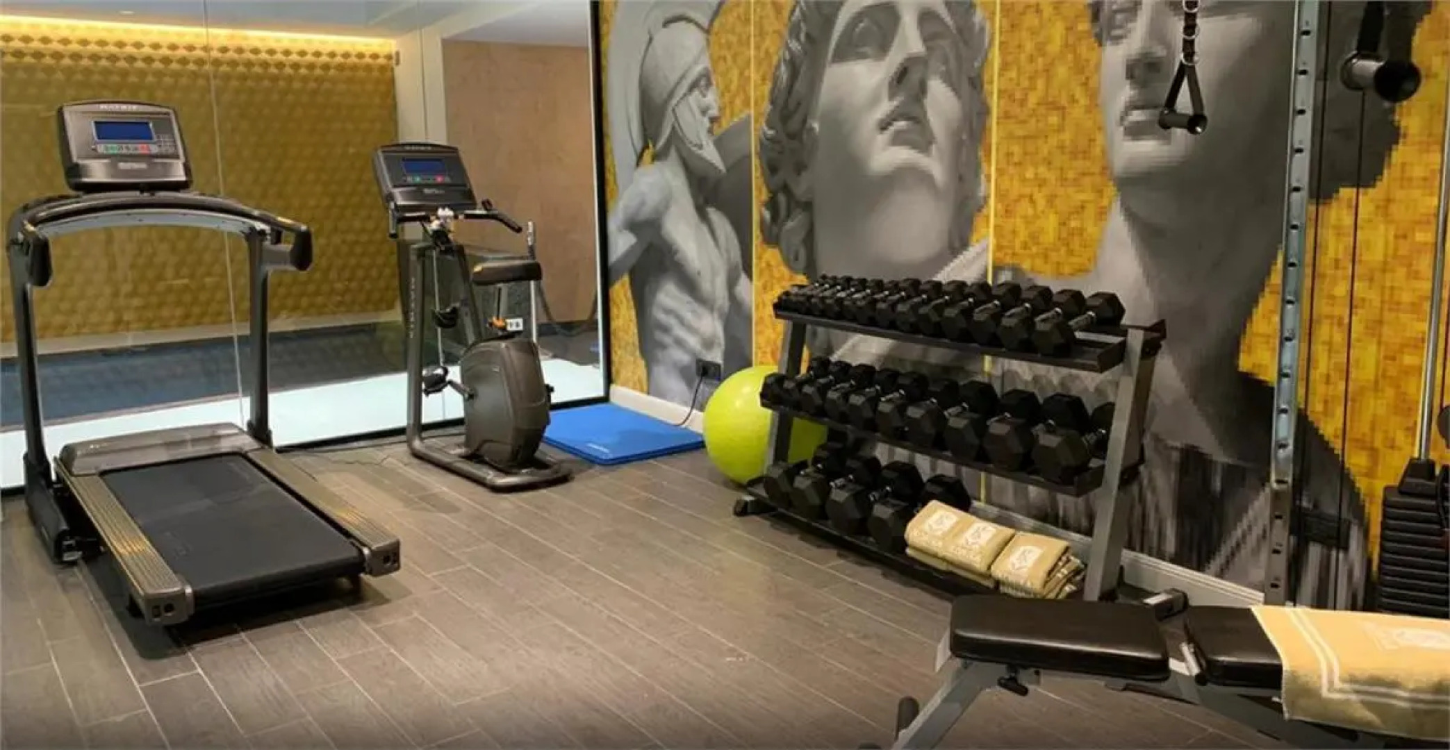 HOLM Boutique &Spa - IK Collection