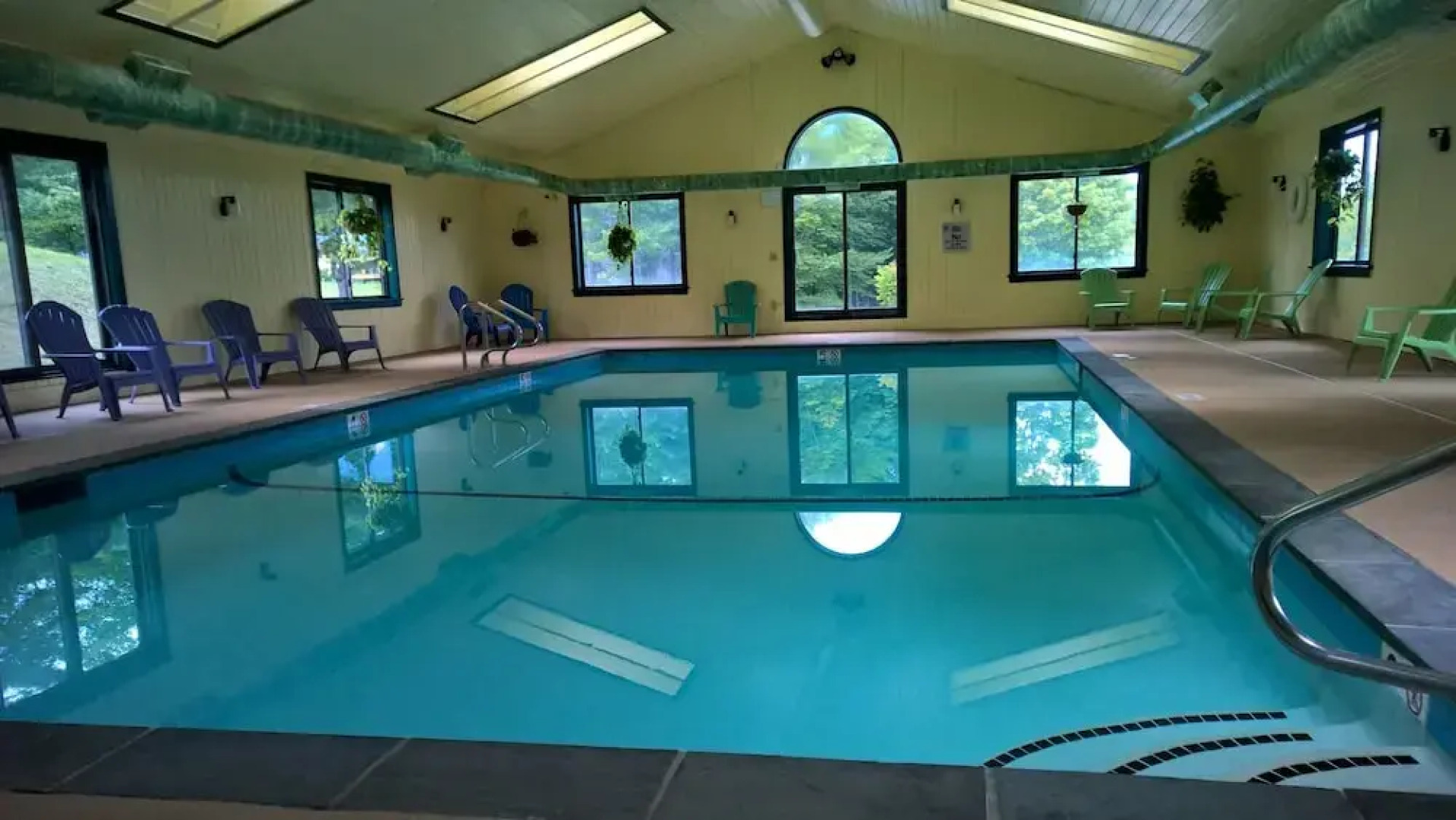 Ski-in, Ski-out 2 Br With View Of Ski Lift! 2 Bedroom Condo by RedAwning