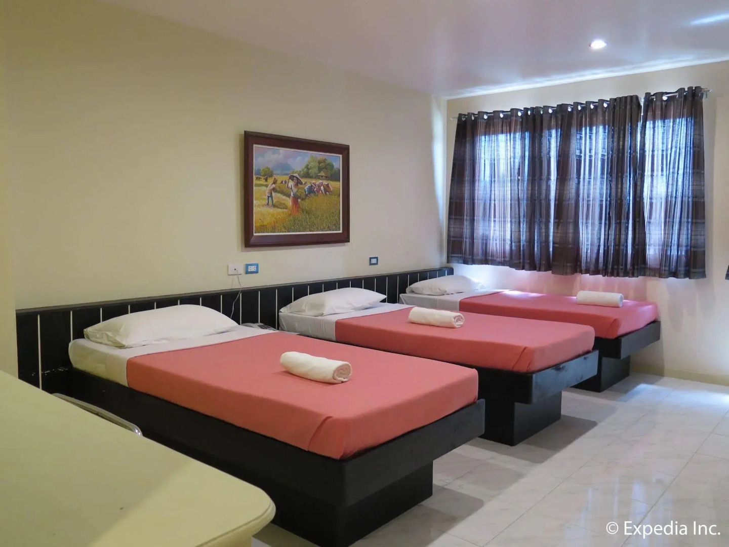 Royale House Hotel Davao powered by Cocotel