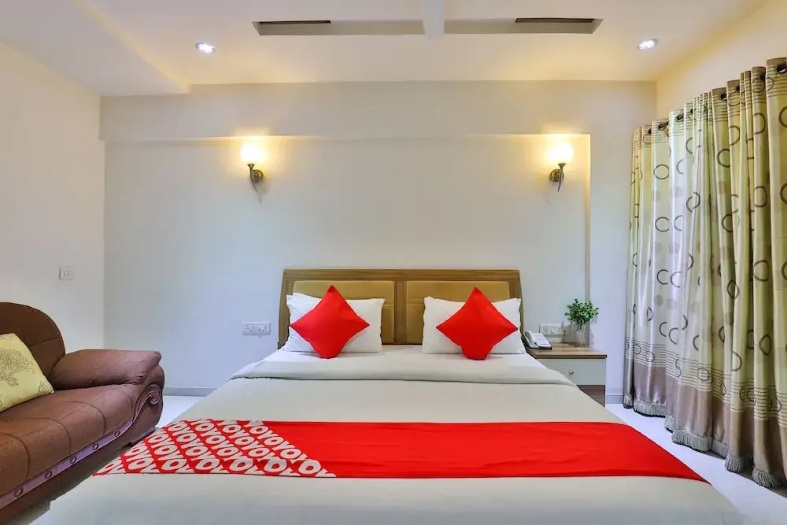 OYO 23180 Patel Ni Motel