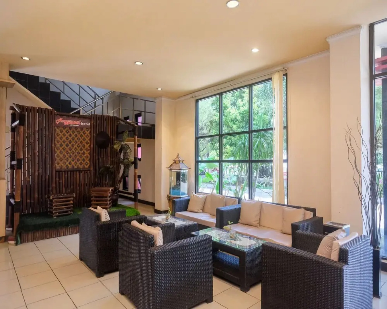 Urbanview Hotel Anggraeni Jatibarang