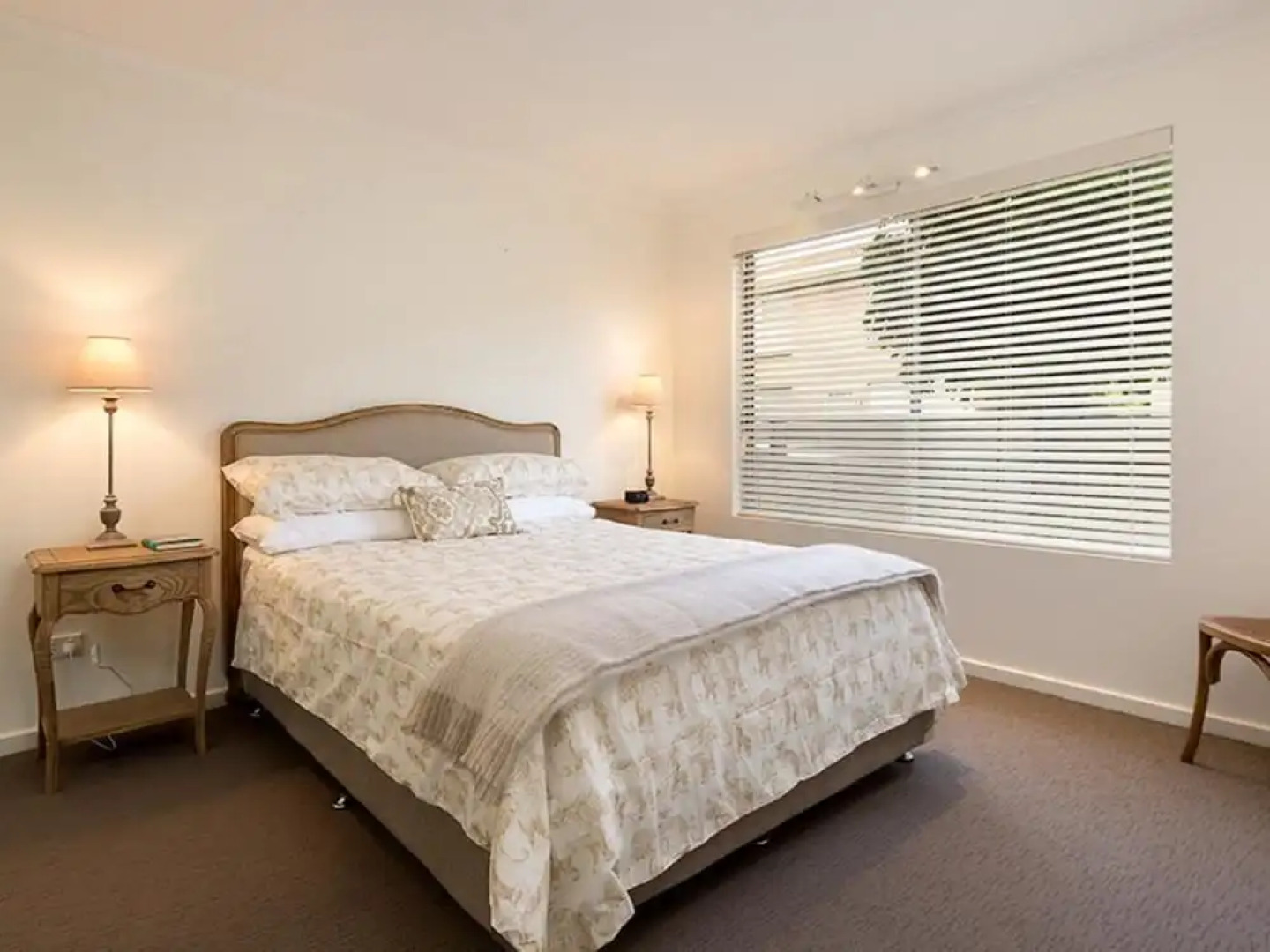 Rustic Charm - Central & Sophisticated