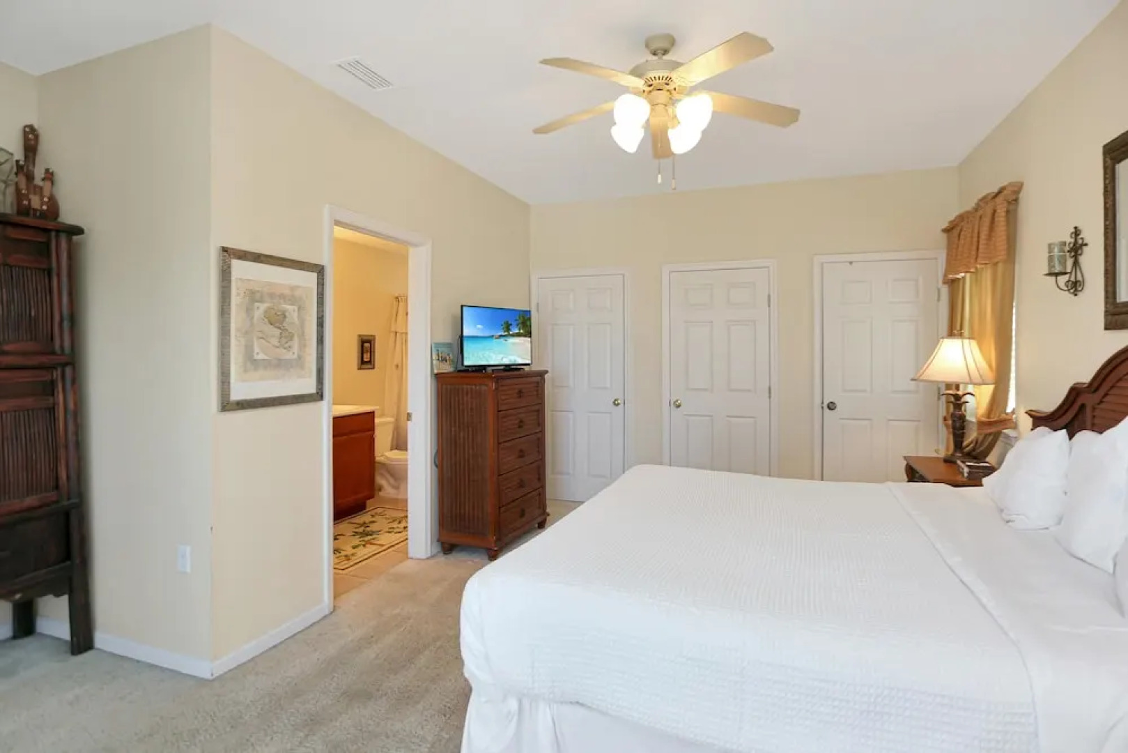 Yellow Bird Apartment