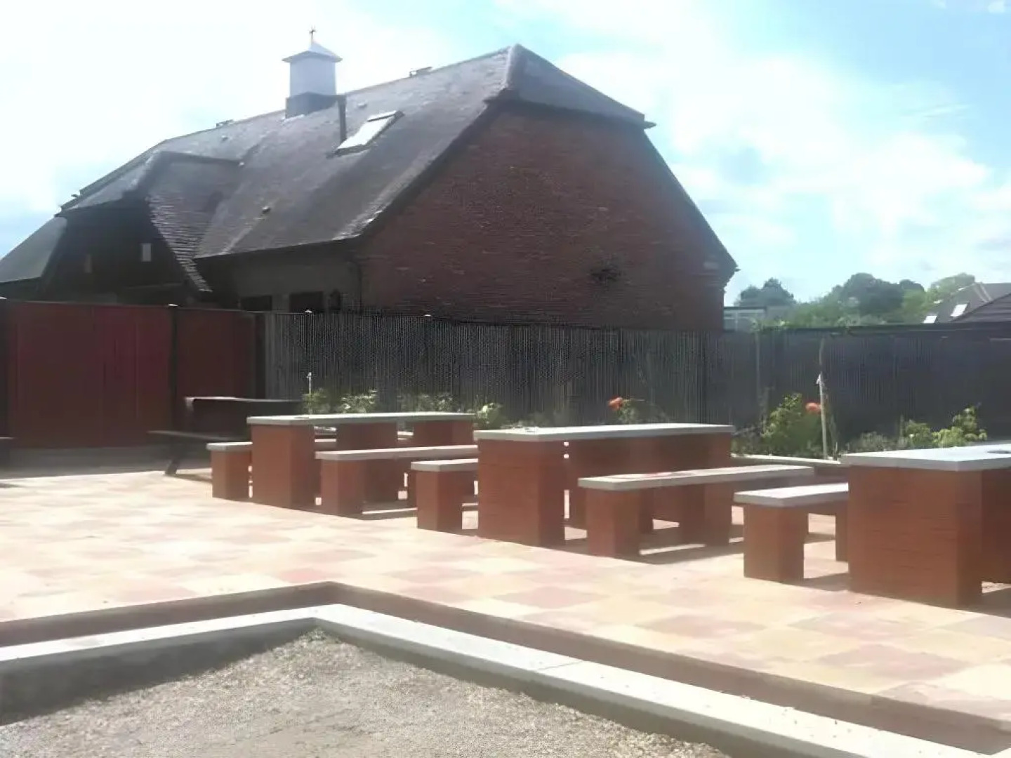 Swan Inn, Heathrow Airport