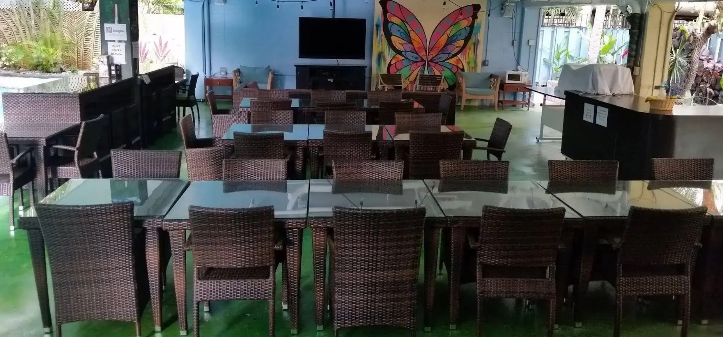 Waikiki Beachside Hostel