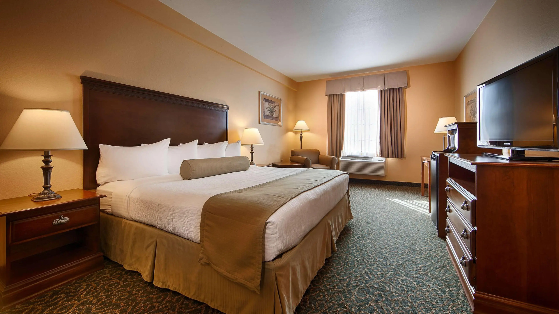 Best Western Plus Executive Hotel & Suites