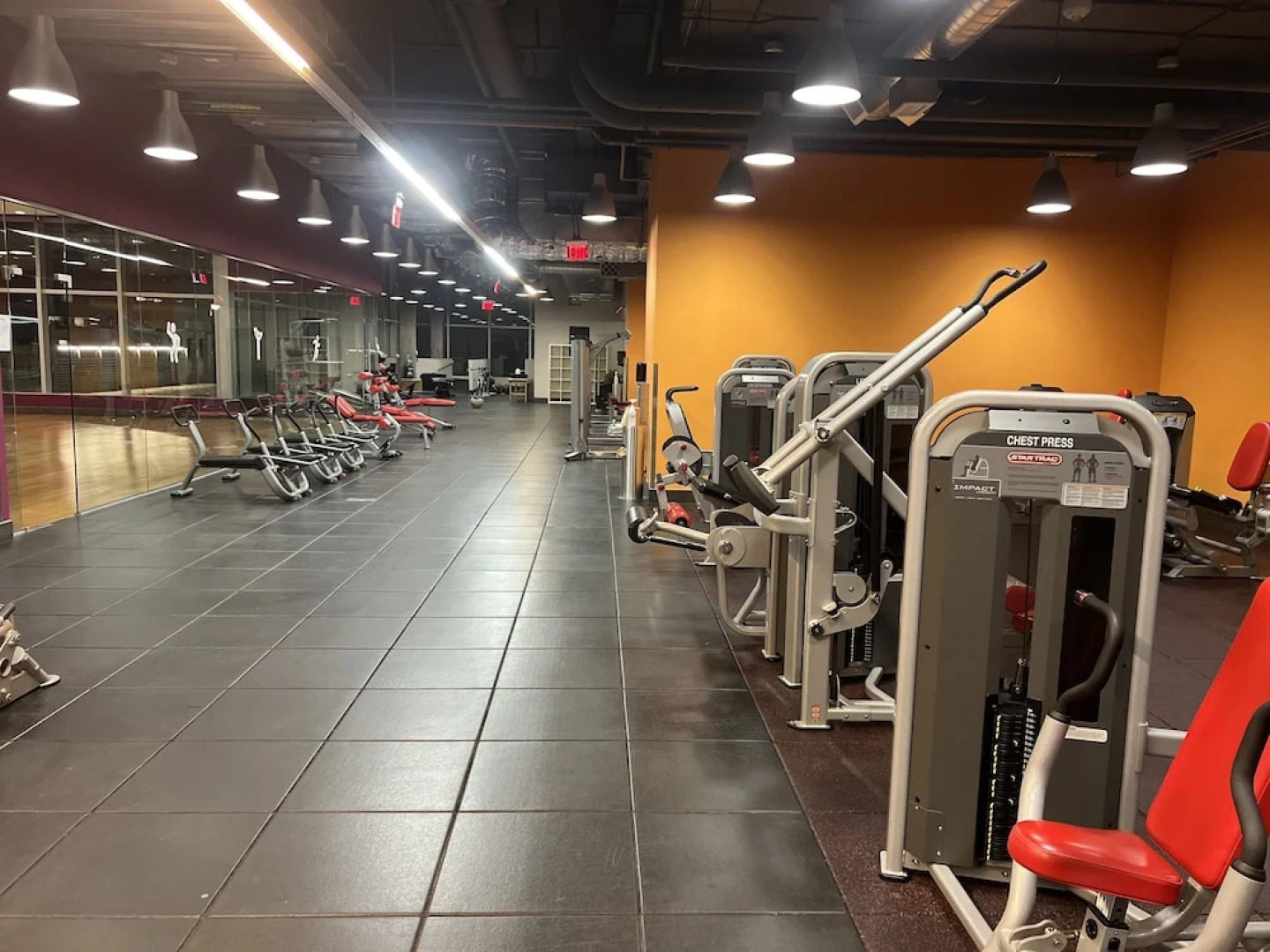 Atlas Suites - Bay & College