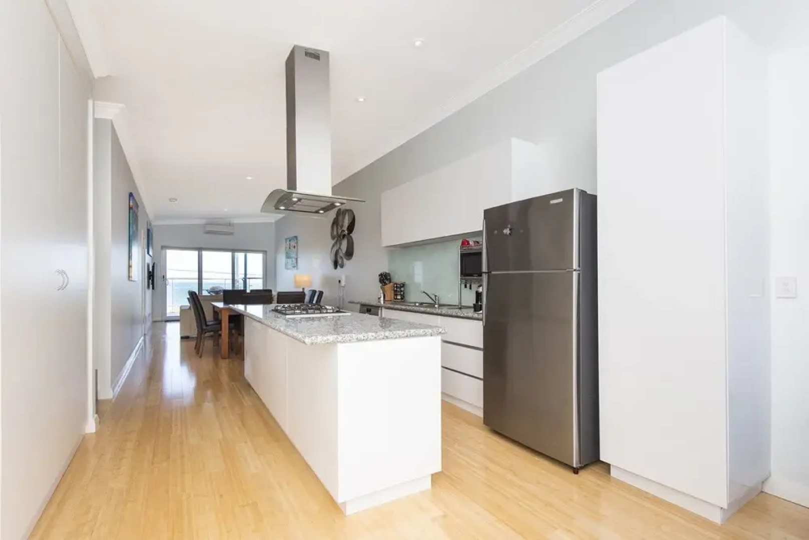 Ocean Sunset - Luxury Apartment With Ocean Views