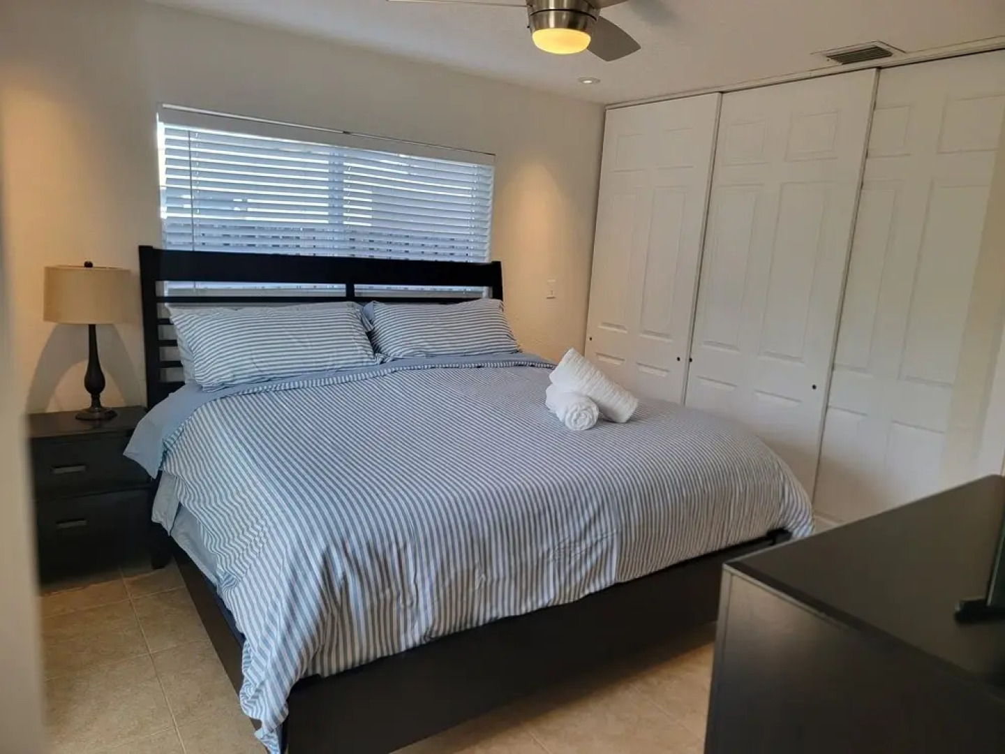 Shangri-la 3 Bedroom Home by RedAwning