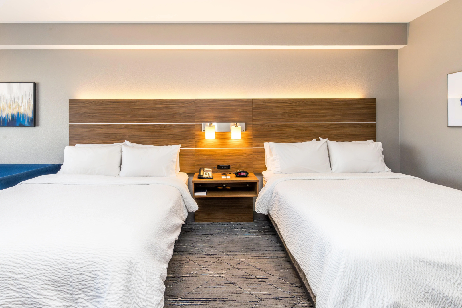 Holiday Inn Express & Suites Louisville Downtown by IHG
