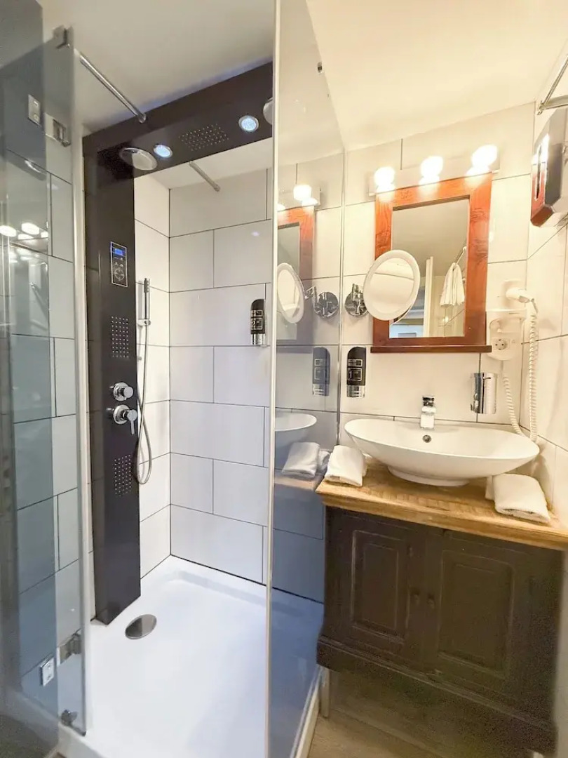 RISA Hotel Village - Engel & Kreuz