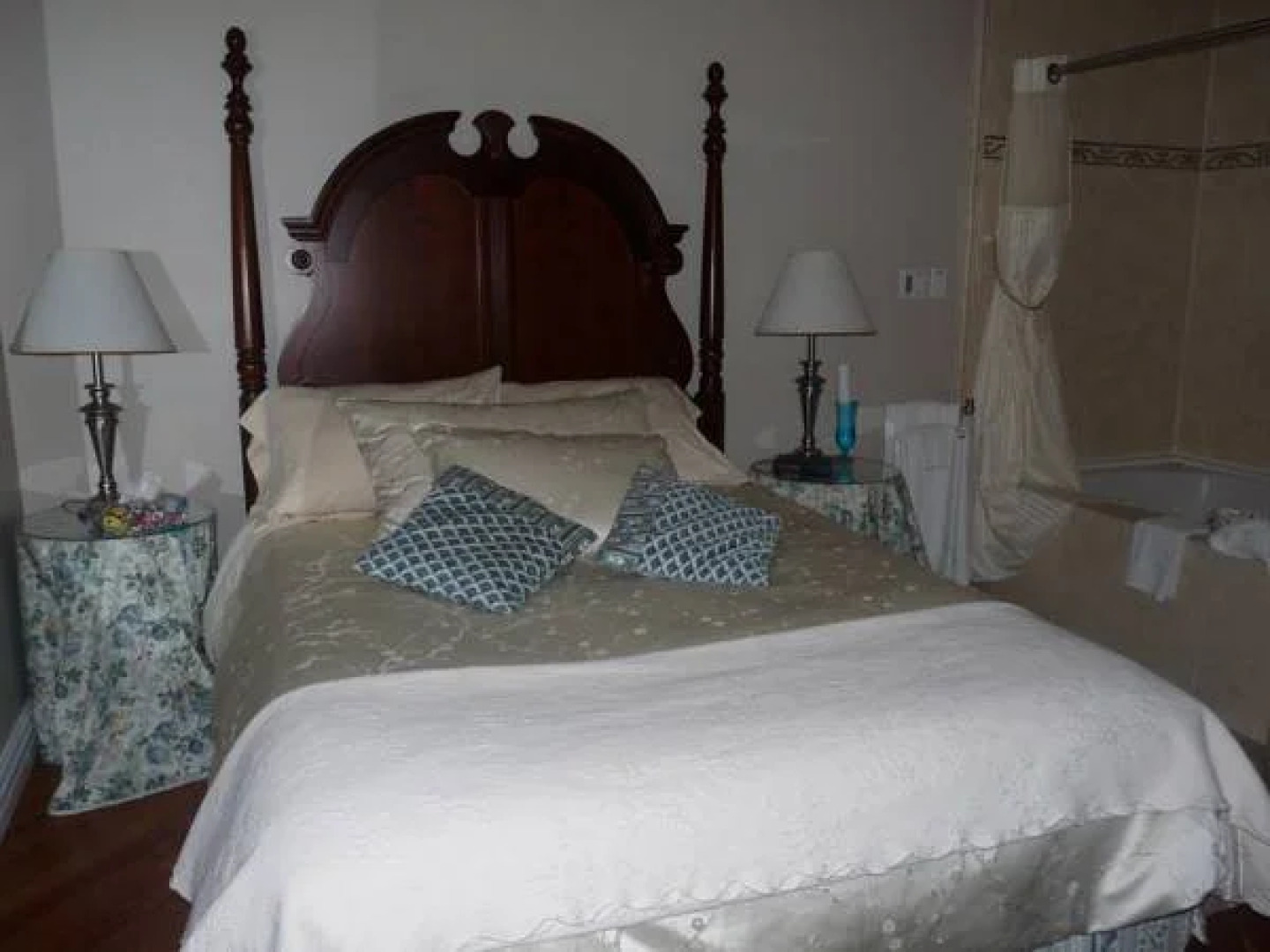 Les Diplomates B&B (Executive Guest House)