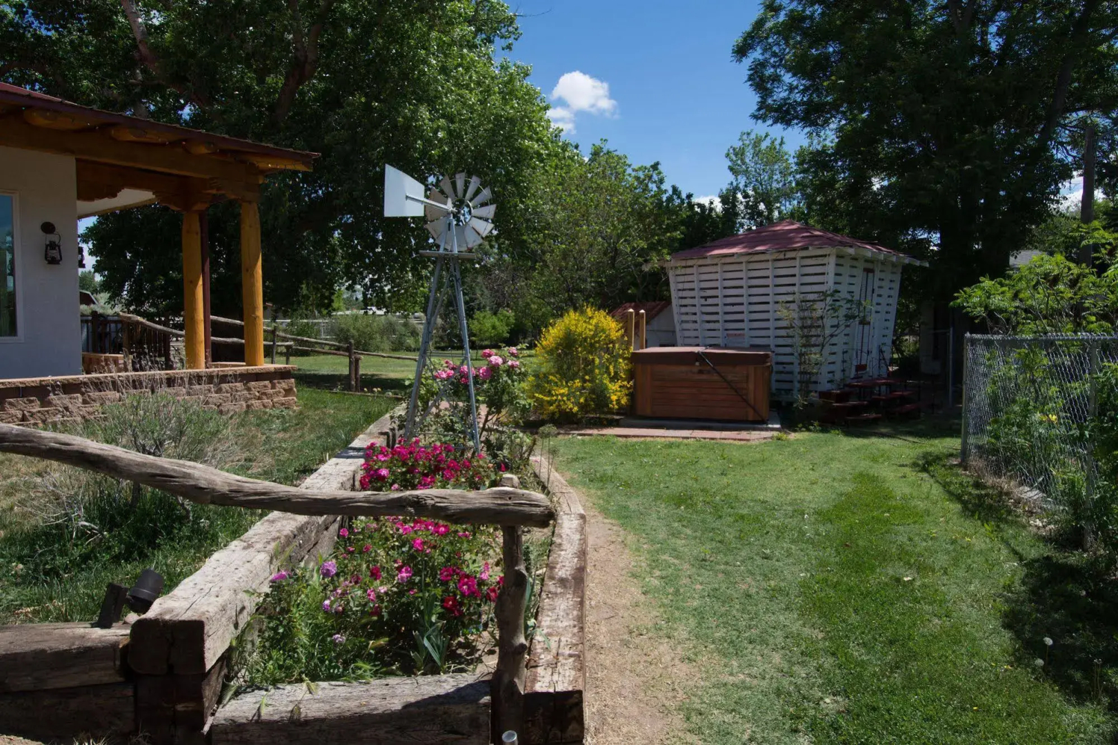 Red Horse Bed and Breakfast