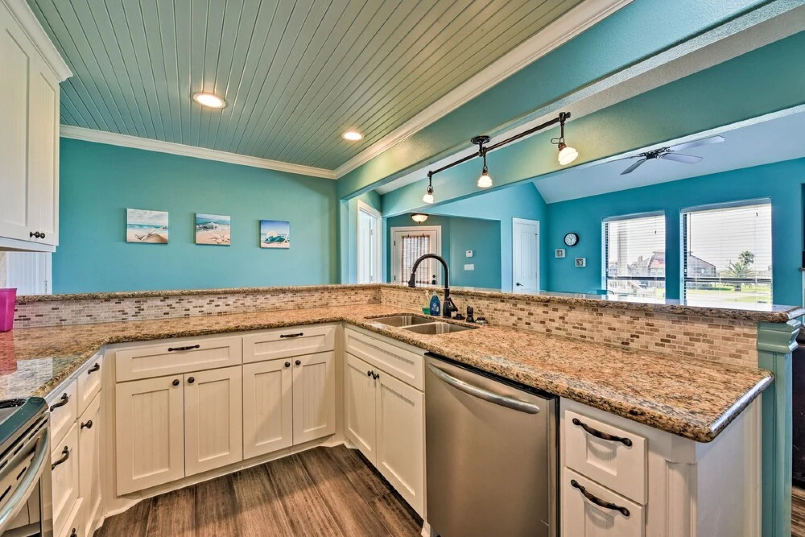 Matagorda Townhome W/deck, Views, Pool Access