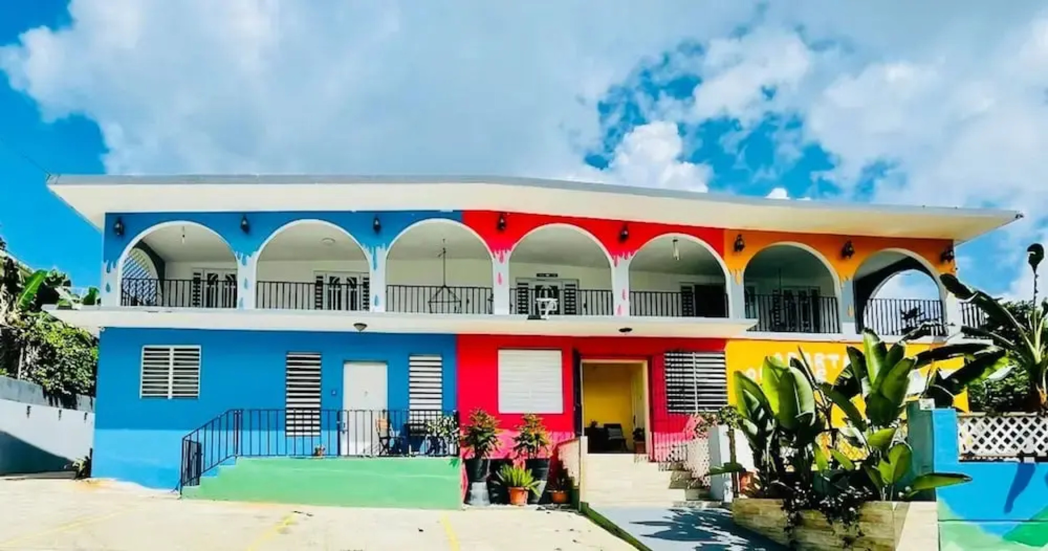 Rainforesthouse1-bl in Ceiba