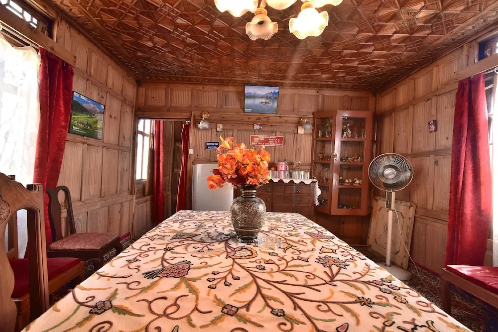 Golden Hopes Group Of Houseboats