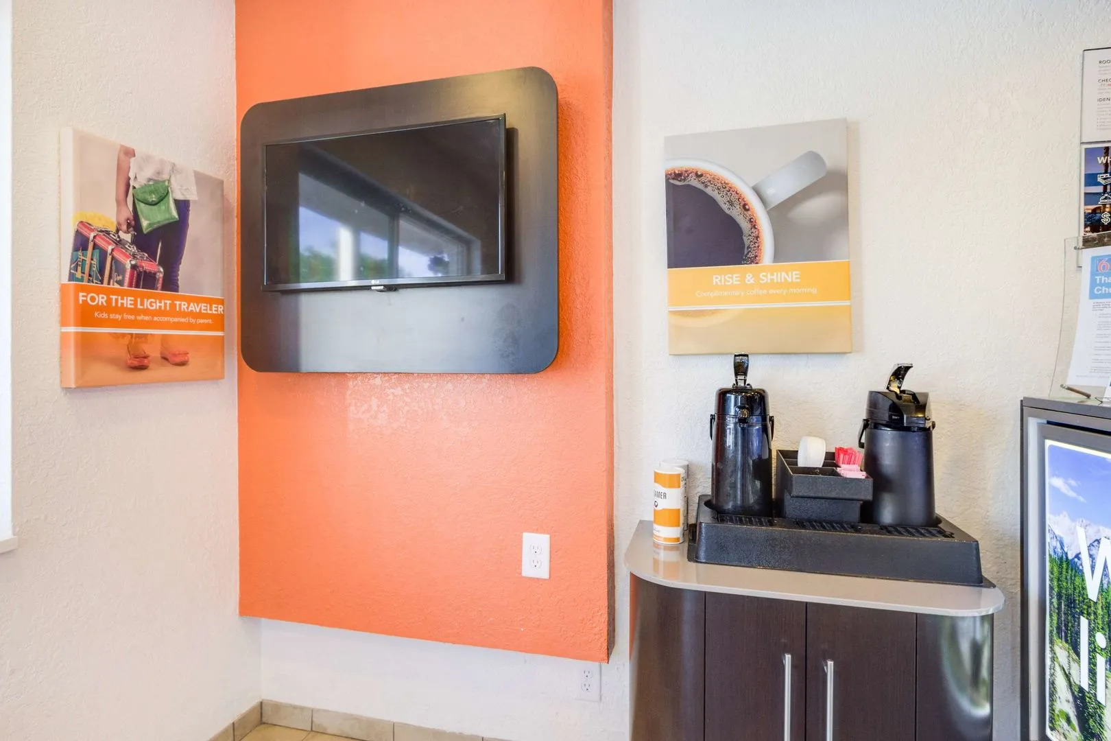 Motel 6 – Lakewood, CO