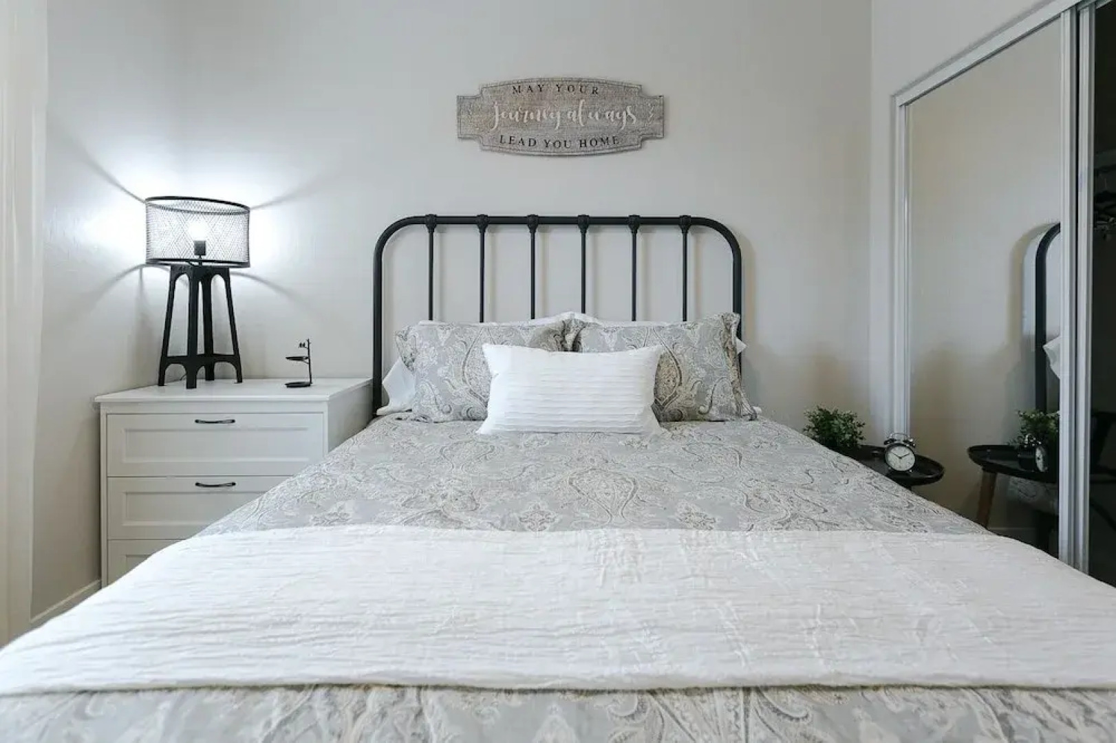 Gilbert Laurel 3 Bedroom Townhouse by RedAwning