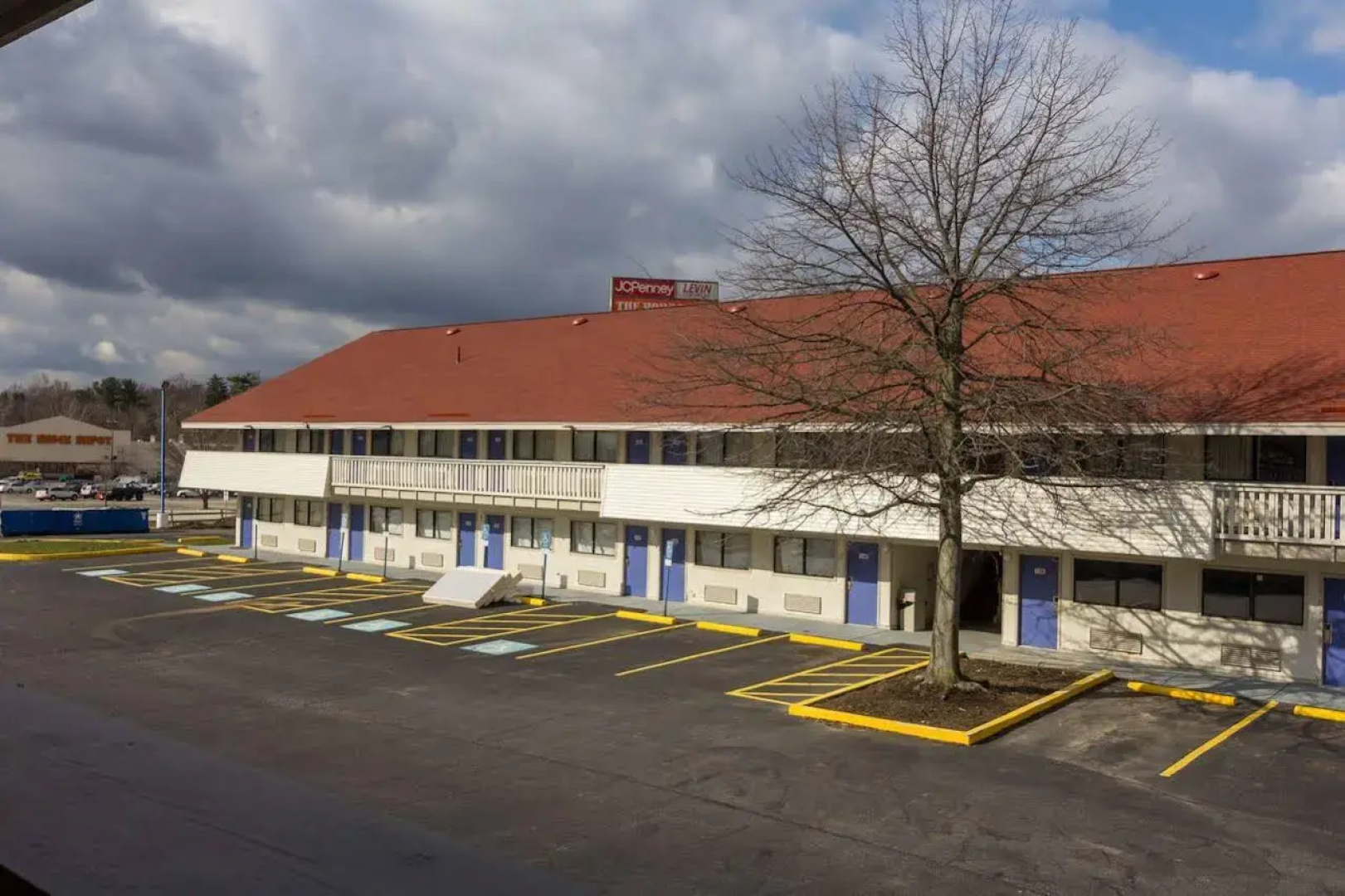 Motel 6 Akron