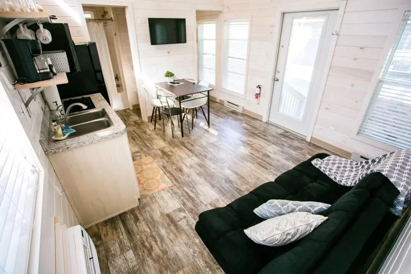 Lakefront Property Two Bedroom Cabin #36 at Long Cove Resort by Redawning