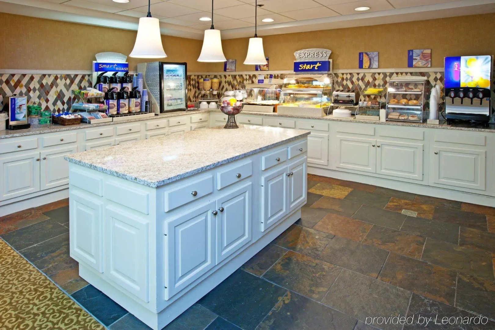 Holiday Inn Express Indianapolis Airport by IHG