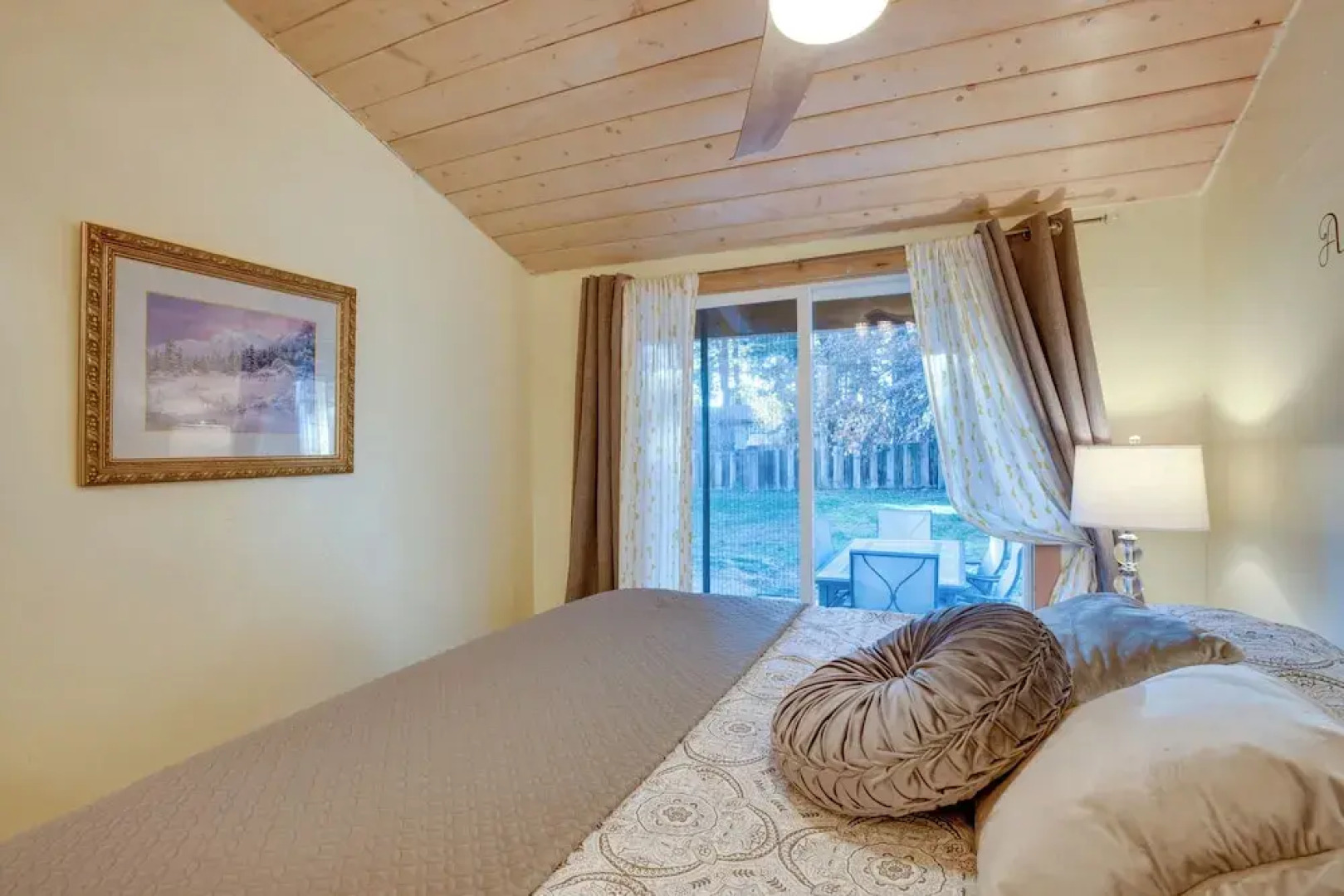 Tahoe Home 3 Mi to Heavenly Mountain Resort!