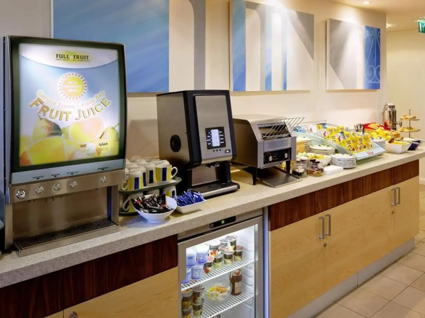 Holiday Inn Express Cheltenham by IHG