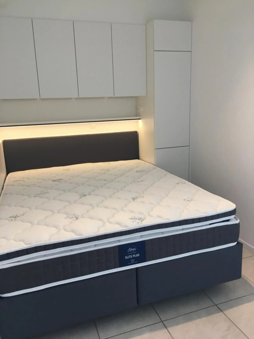 Studio 4 pers met Frontaal Zeezicht & privé zwembad Oostende