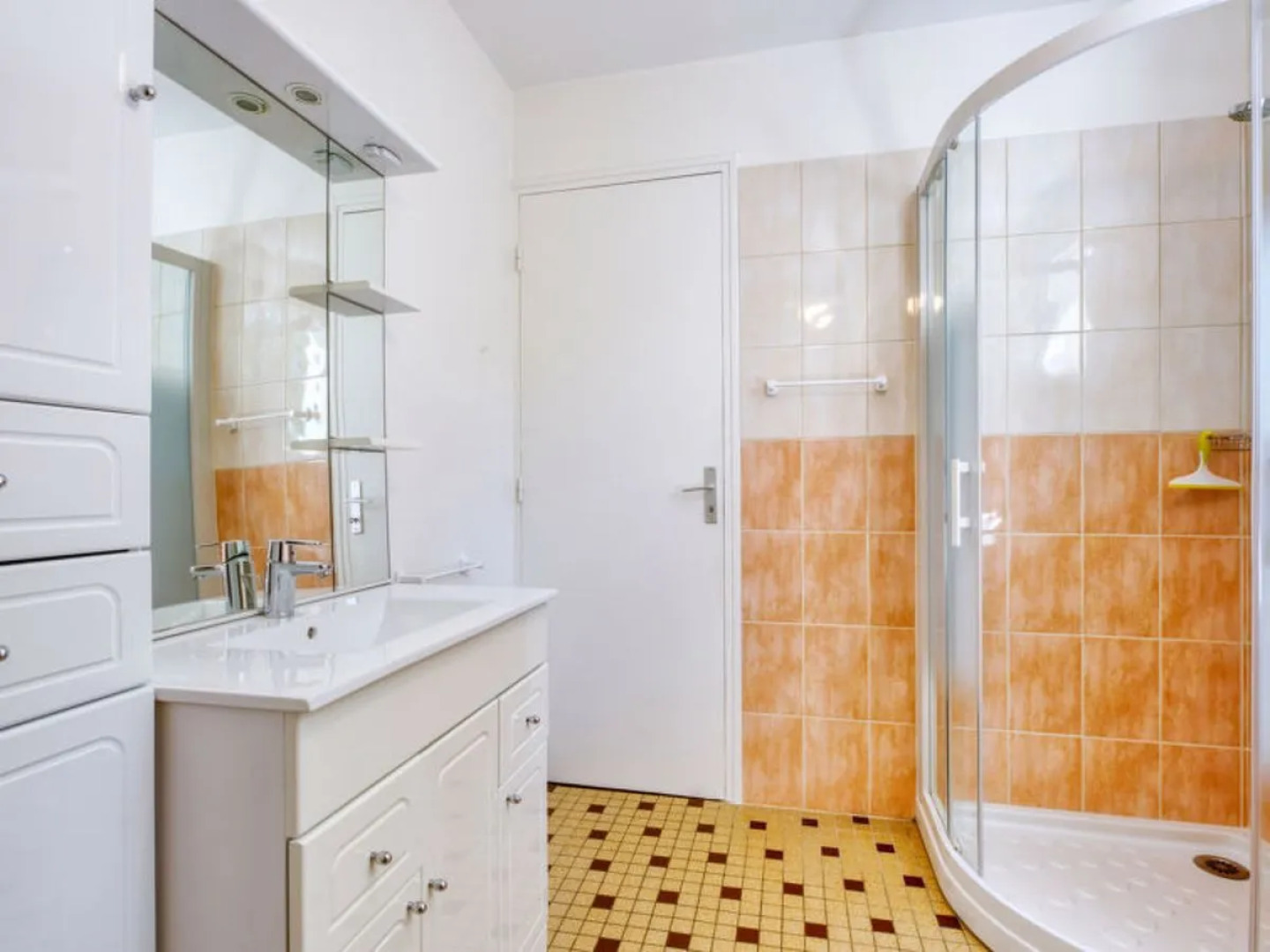 LA BRUYèRE (MVT220)