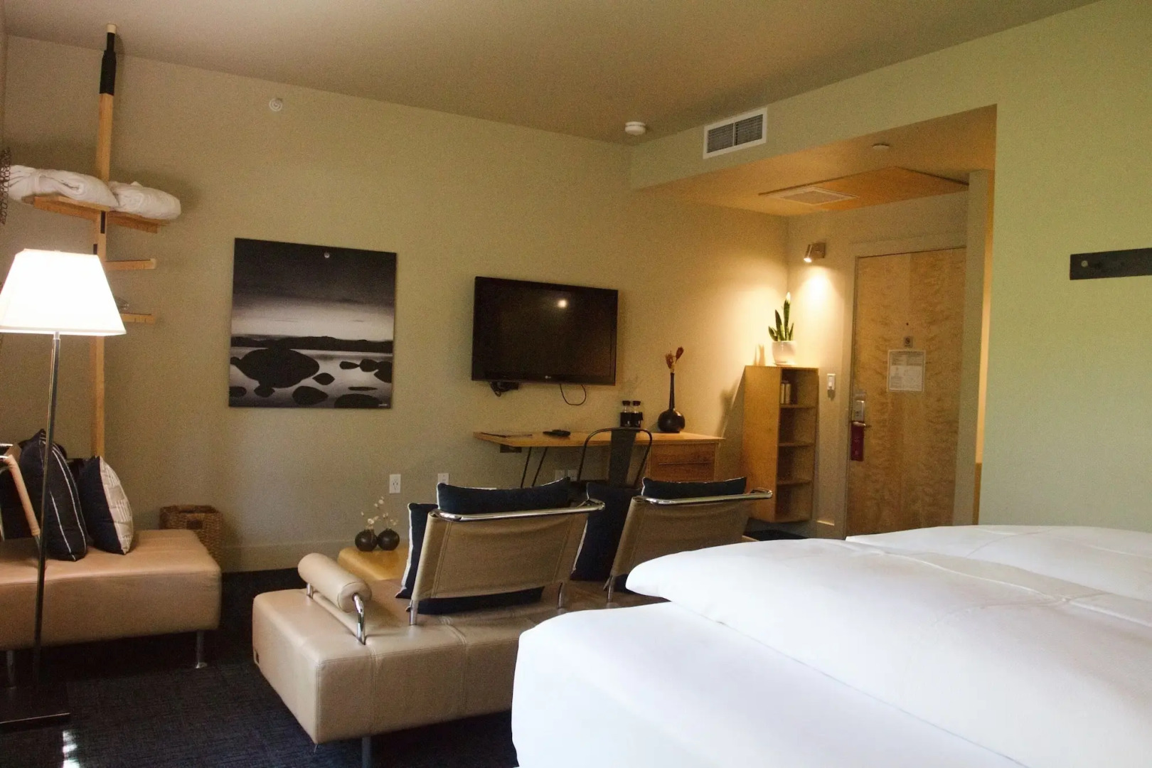 Gravity Haus Truckee-Tahoe