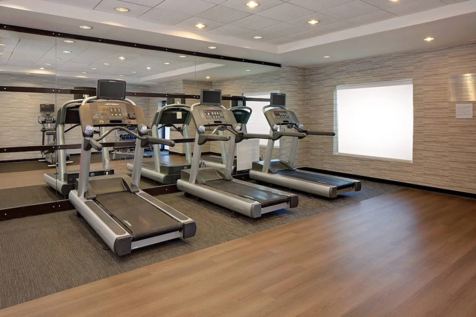 Courtyard Long Island MacArthur Airport