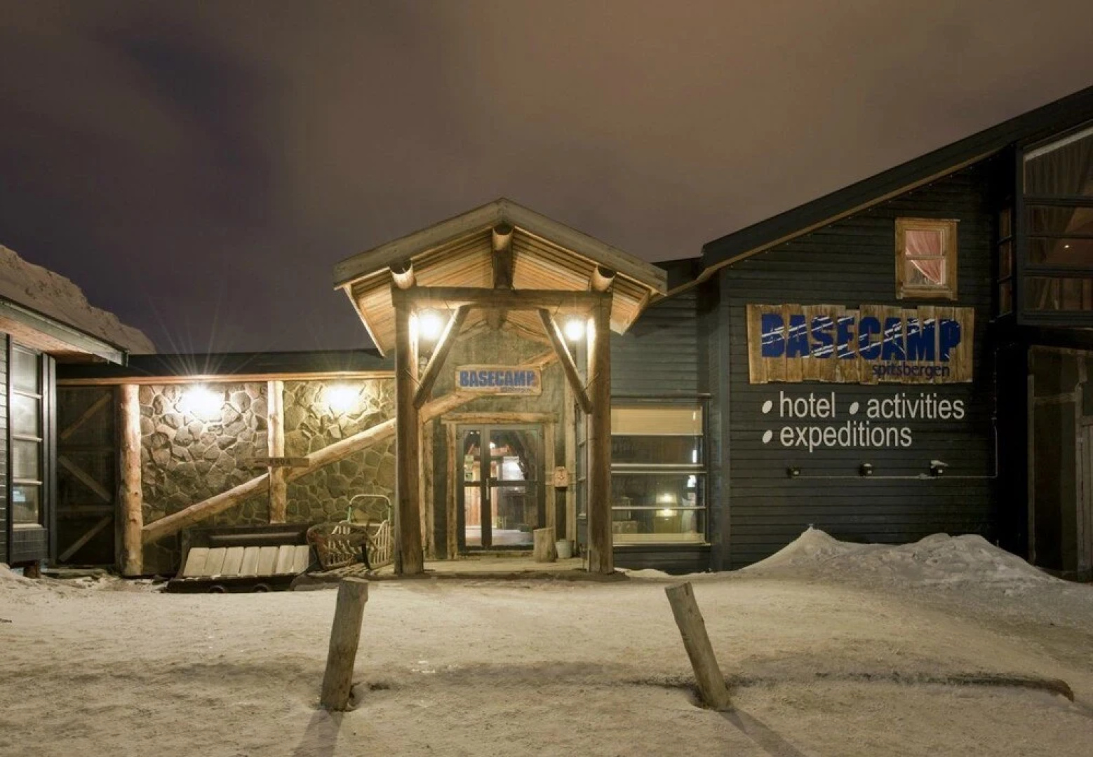Base Camp Hotel