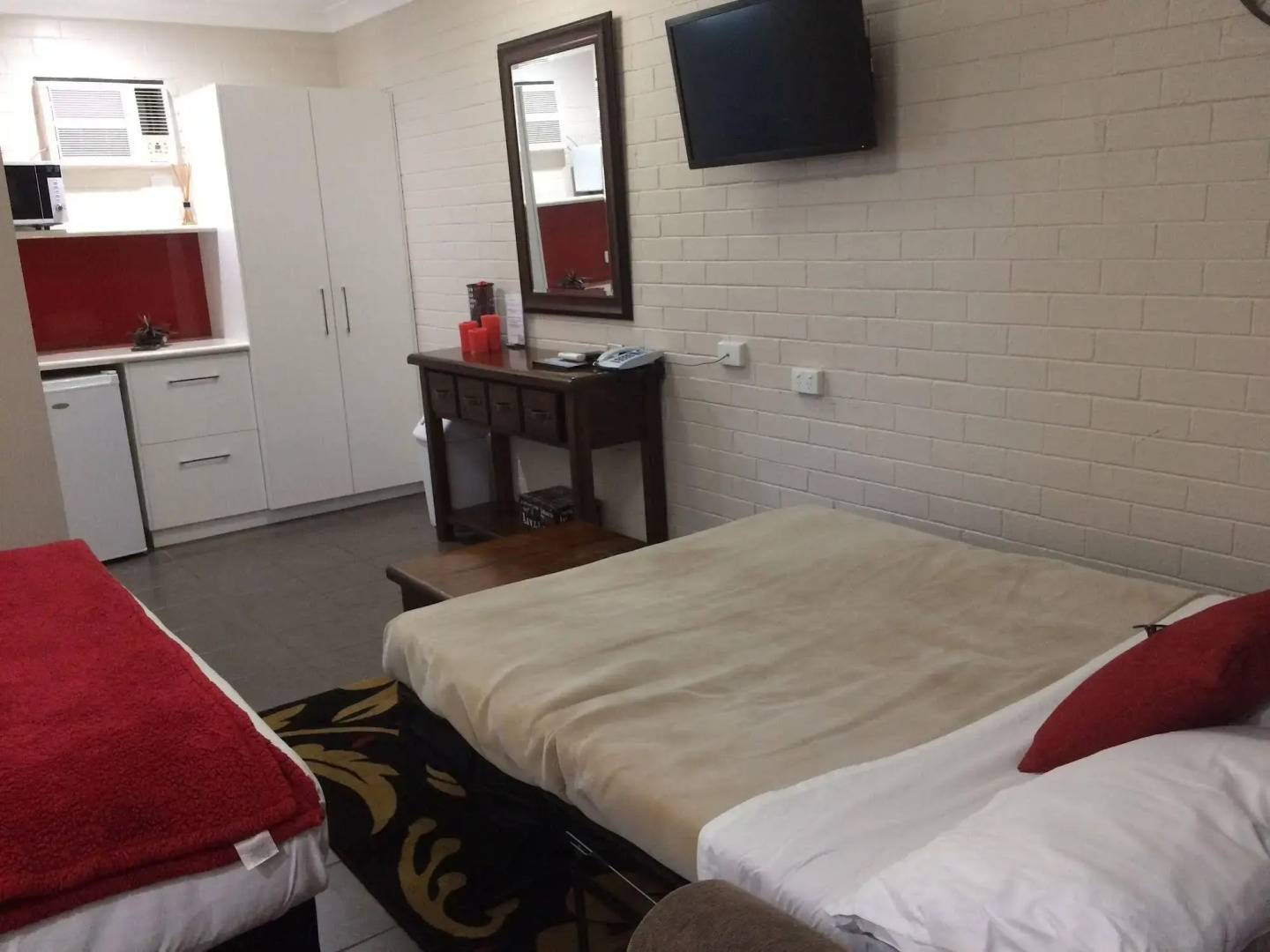 Country Leisure Motor Inn