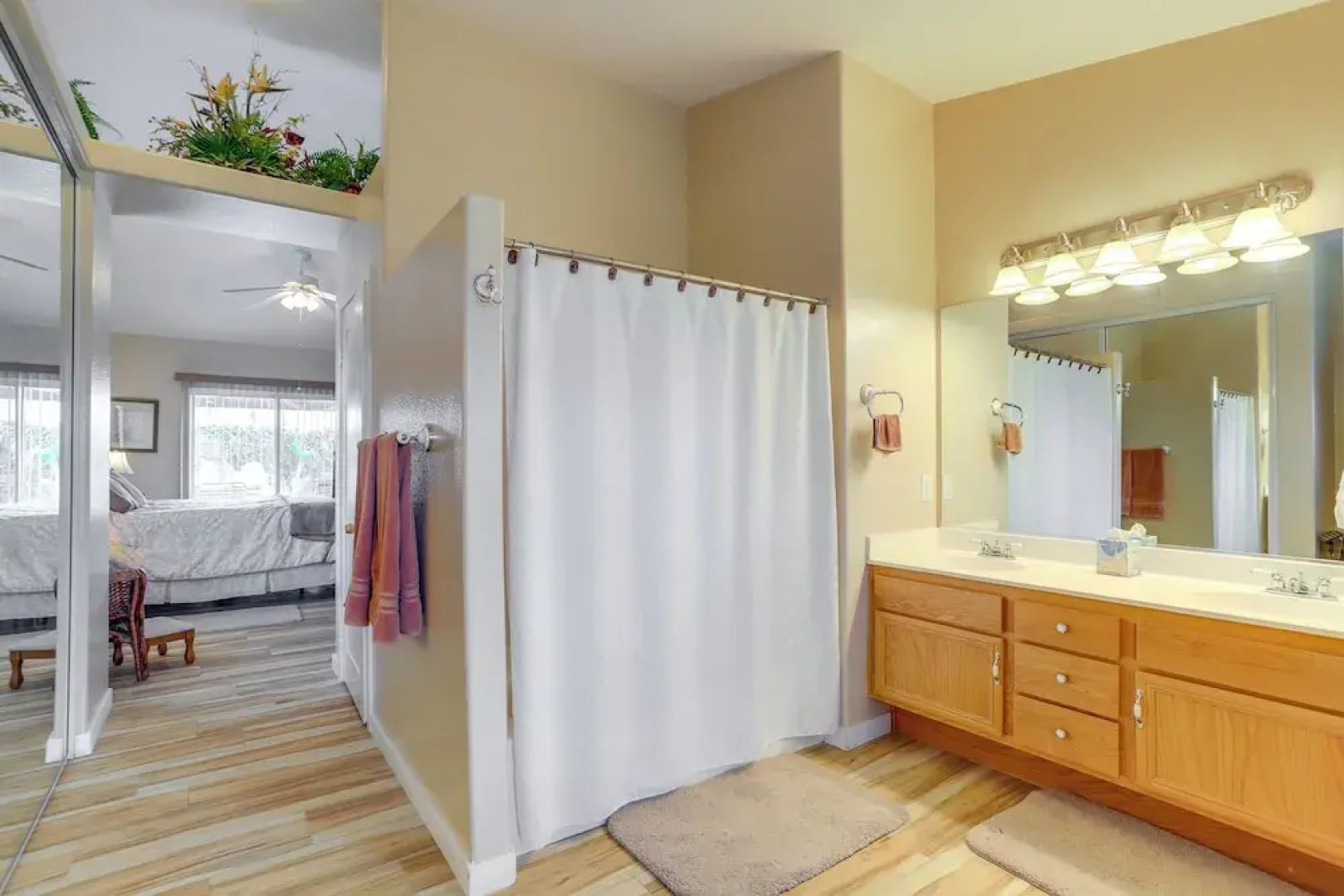 065014: 2 Mi to Big Rock Golf Course: Luxury Home