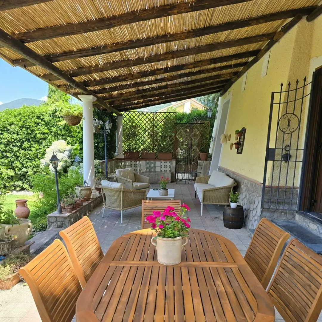 Tramonti Divini Amalfi Country House