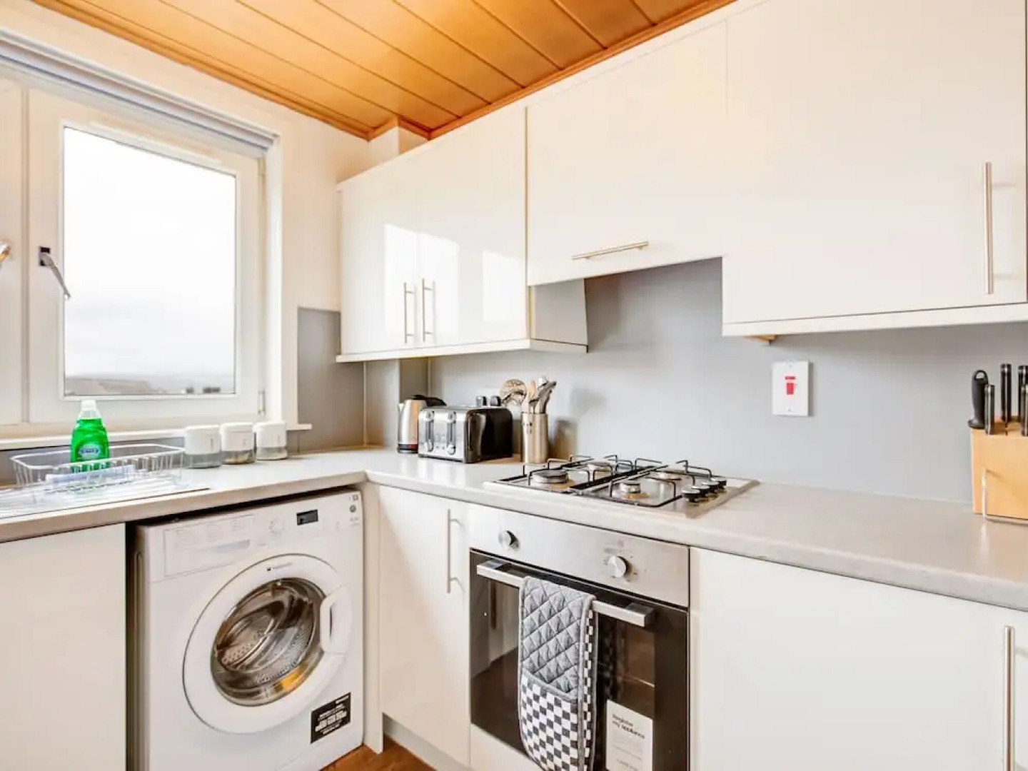 Graceful Apartment in Greenock near Newark Castle