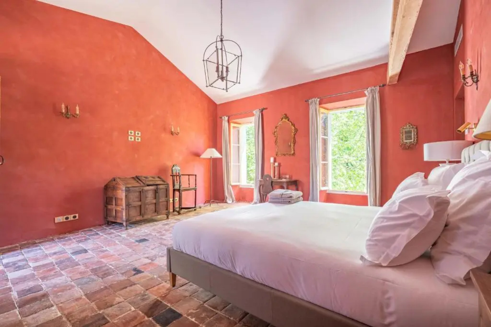 Prieuré Notre-Dame de Conil - 12e siècle