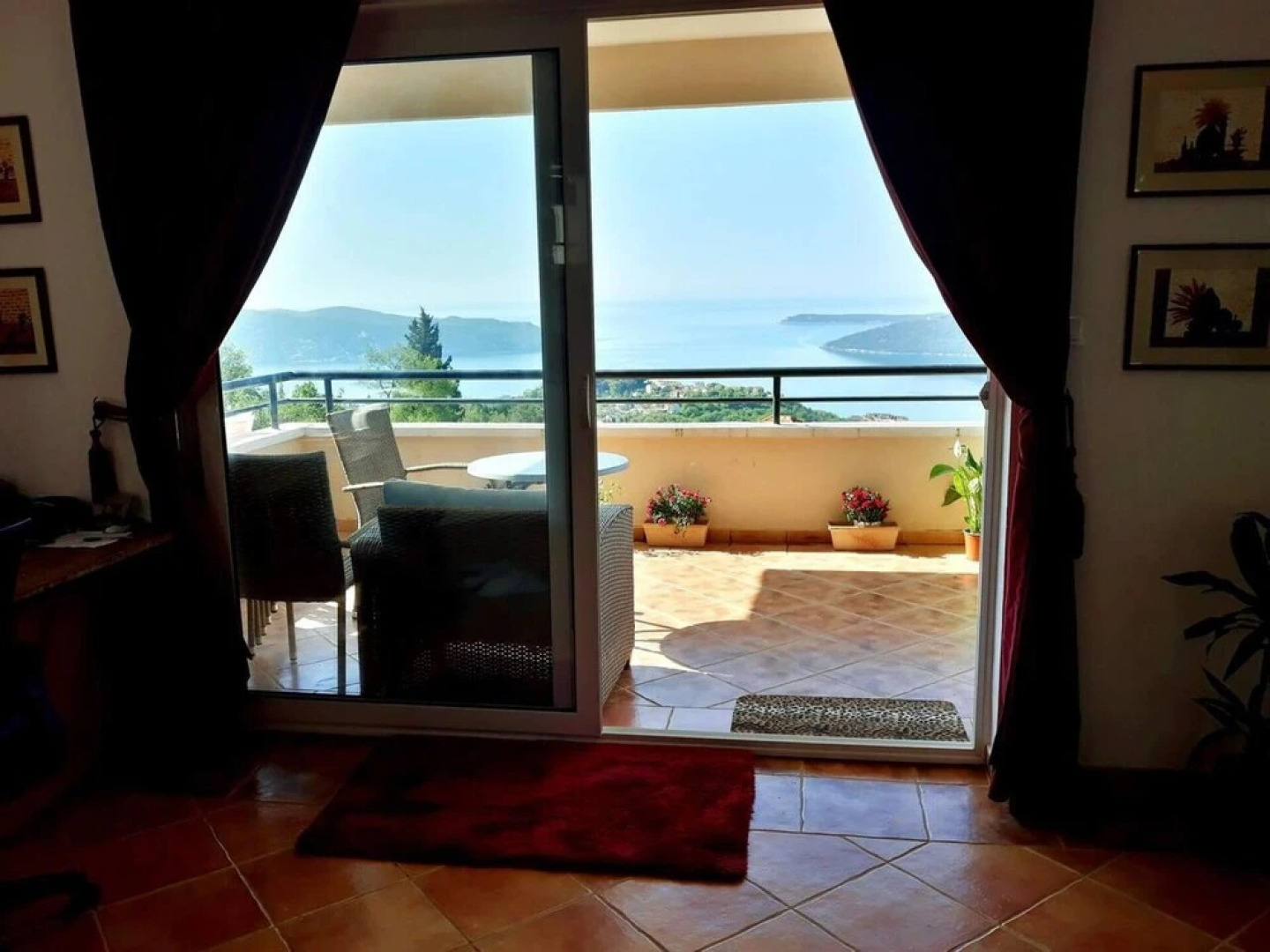 Superb Breathtaking Views 3bedroom All Day Sun